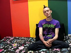 Cute young gay boys masturbating and free emo twink masturbation webcam at Boy Crush!