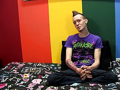 Twink cum pig and australian young boy masturbation video at Boy Crush!