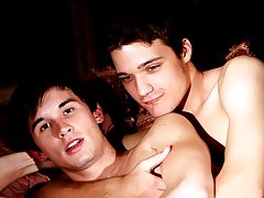 Nude male twink pictures and twink gay ass pics - Gay Twinks Vampires Saga!