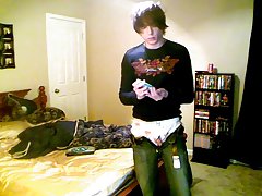 Twink bubble but pics and white boy masturbation - at Boy Feast!